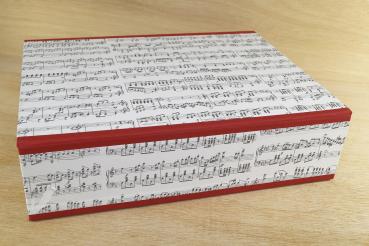 Box with sheet music motif and linen edges Hinged lid